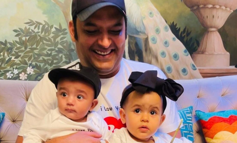 kapil sharma first photo with kids 1200